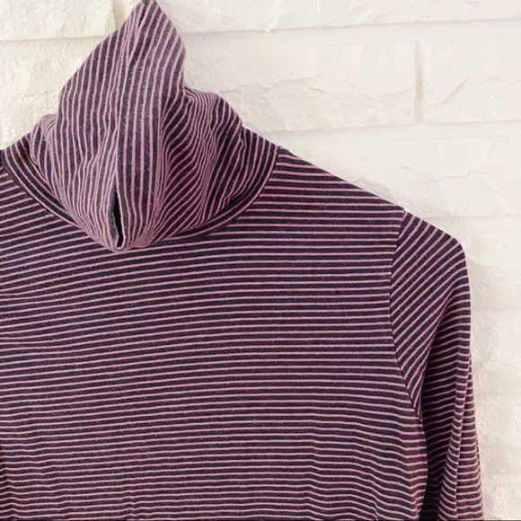 Lands End Turtleneck - Picture 7 of 7